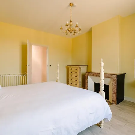 Dans Chateau Au Coeur Des Vignes Habitación en casa particular Bourg-sur-Gironde