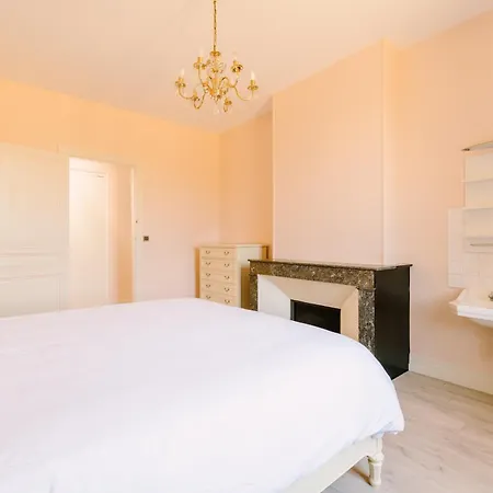 Habitación en casa particular Dans Chateau Au Coeur Des Vignes *